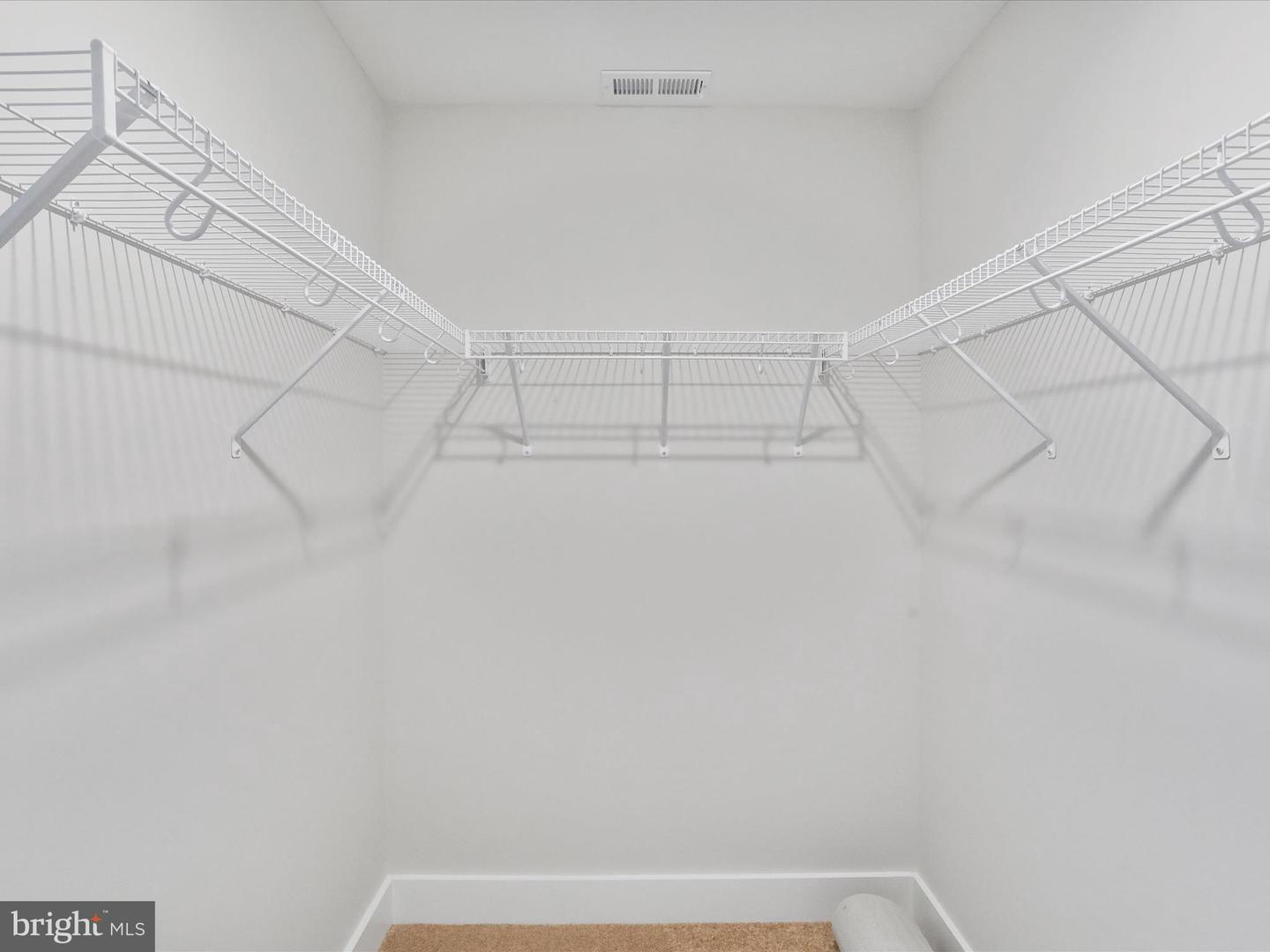 368 ROYAL AVE, STRASBURG, Virginia 22657, 3 Bedrooms Bedrooms, ,2 BathroomsBathrooms,Residential,For sale,368 ROYAL AVE,VASH2012342 MLS # VASH2012342