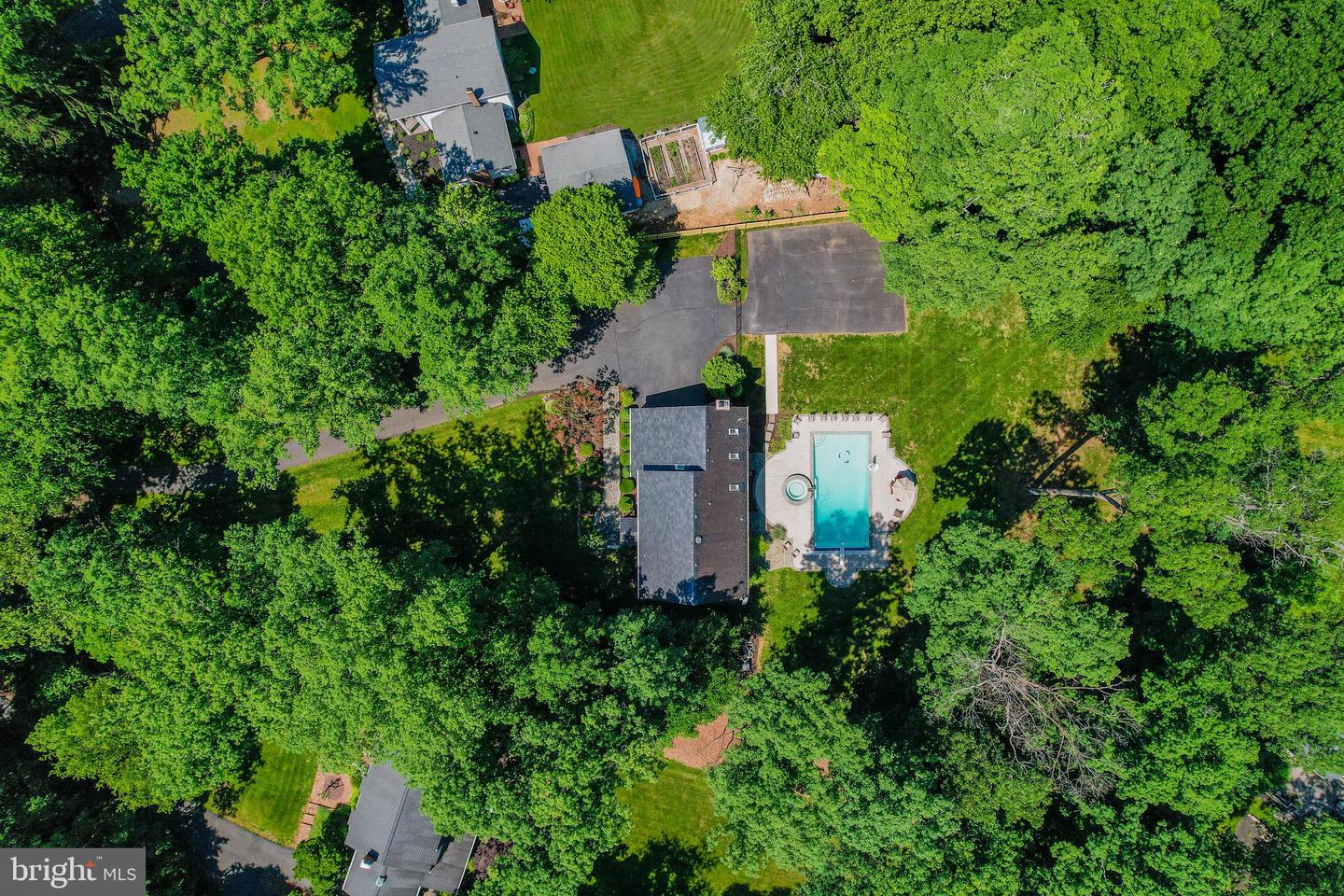 116 LAKE DR, STERLING, Virginia 20164, 4 Bedrooms Bedrooms, ,4 BathroomsBathrooms,Residential,For sale,116 LAKE DR,VALO2105430 MLS # VALO2105430