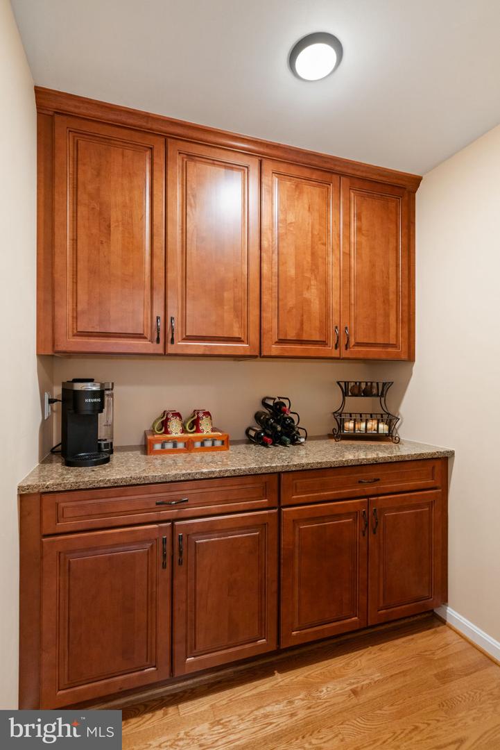 12517 EASTER LN, FAIRFAX, Virginia 22030, 4 Bedrooms Bedrooms, ,3 BathroomsBathrooms,Residential,For sale,12517 EASTER LN,VAFX2263758 MLS # VAFX2263758