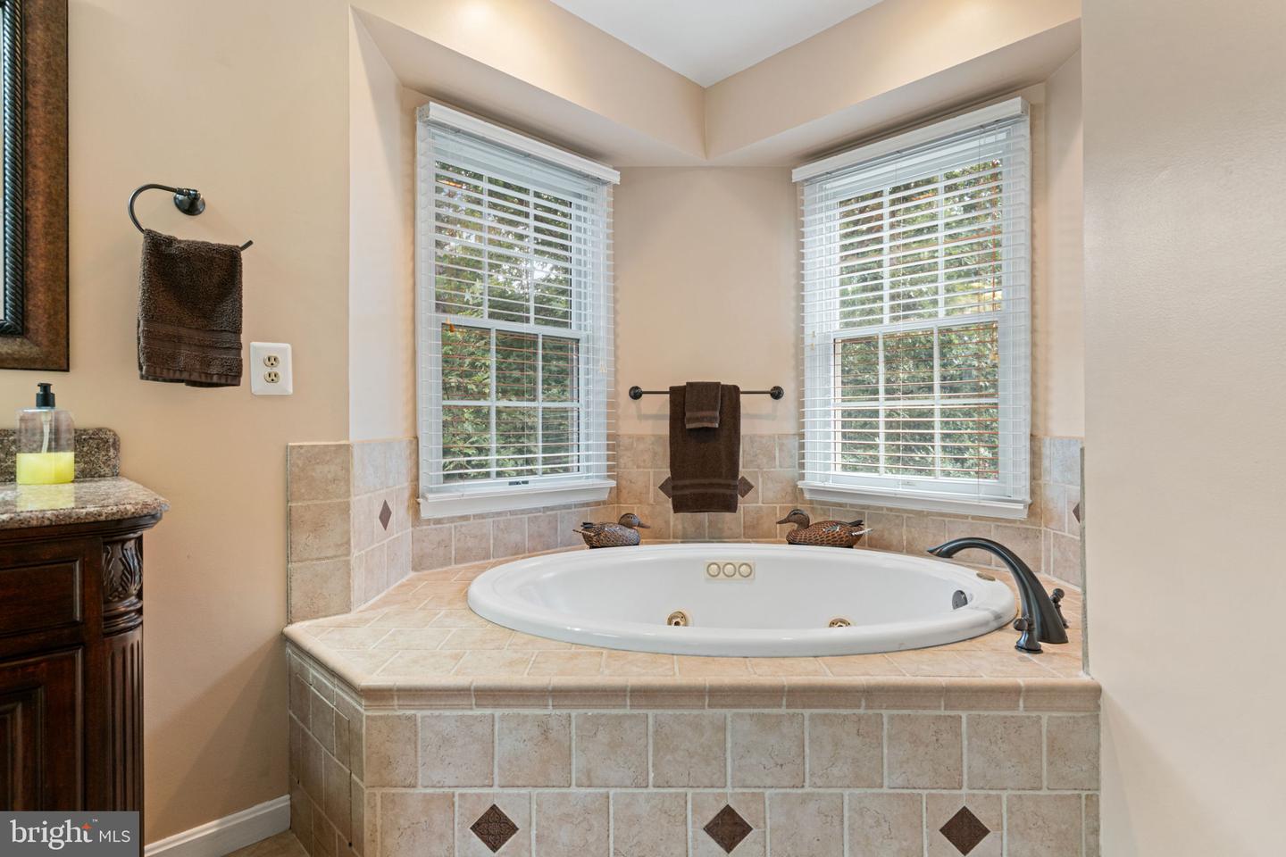 12517 EASTER LN, FAIRFAX, Virginia 22030, 4 Bedrooms Bedrooms, ,3 BathroomsBathrooms,Residential,For sale,12517 EASTER LN,VAFX2263758 MLS # VAFX2263758