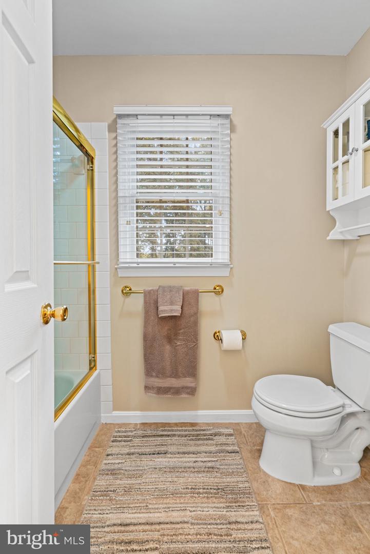 12517 EASTER LN, FAIRFAX, Virginia 22030, 4 Bedrooms Bedrooms, ,3 BathroomsBathrooms,Residential,For sale,12517 EASTER LN,VAFX2263758 MLS # VAFX2263758