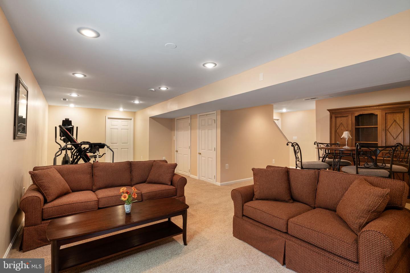 12517 EASTER LN, FAIRFAX, Virginia 22030, 4 Bedrooms Bedrooms, ,3 BathroomsBathrooms,Residential,For sale,12517 EASTER LN,VAFX2263758 MLS # VAFX2263758