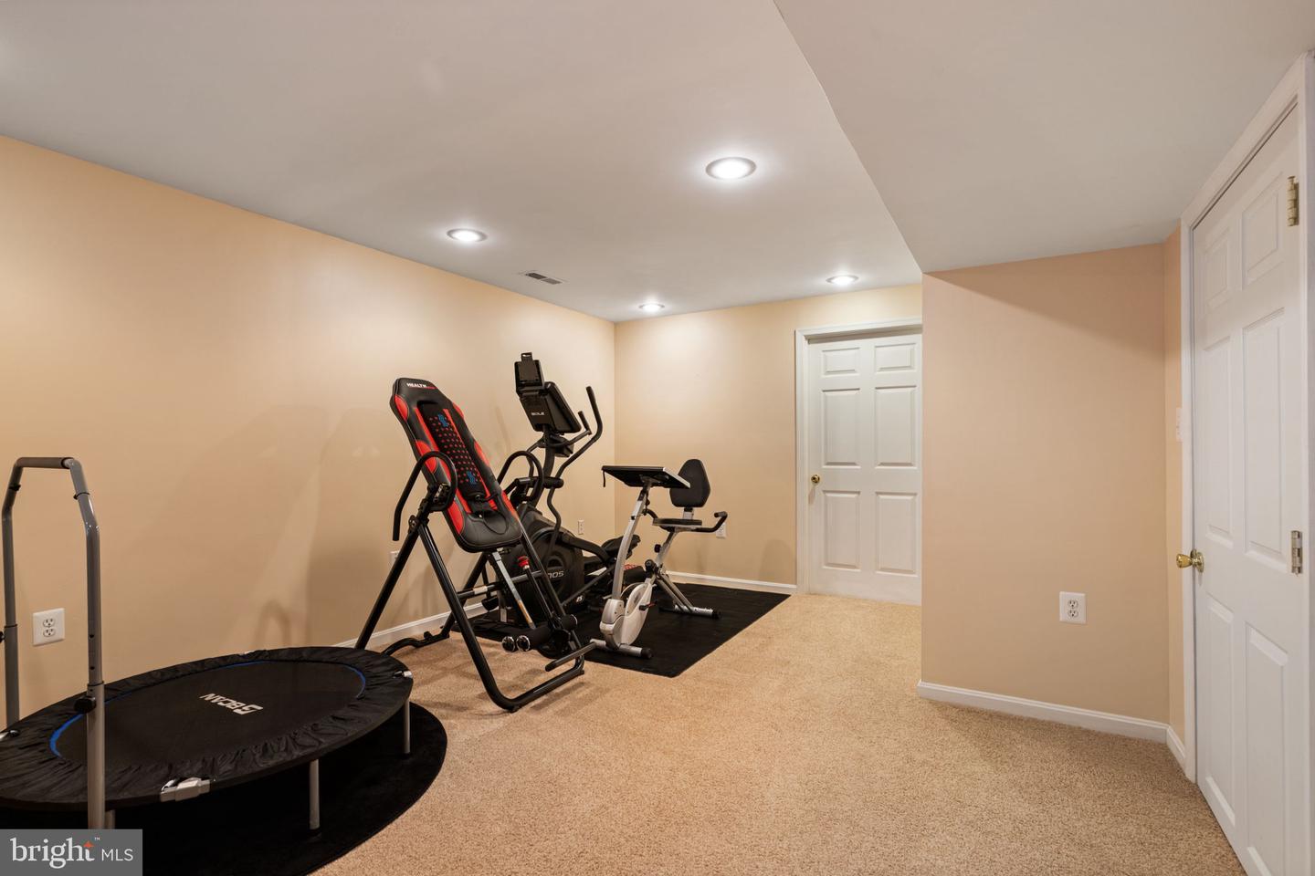 12517 EASTER LN, FAIRFAX, Virginia 22030, 4 Bedrooms Bedrooms, ,3 BathroomsBathrooms,Residential,For sale,12517 EASTER LN,VAFX2263758 MLS # VAFX2263758