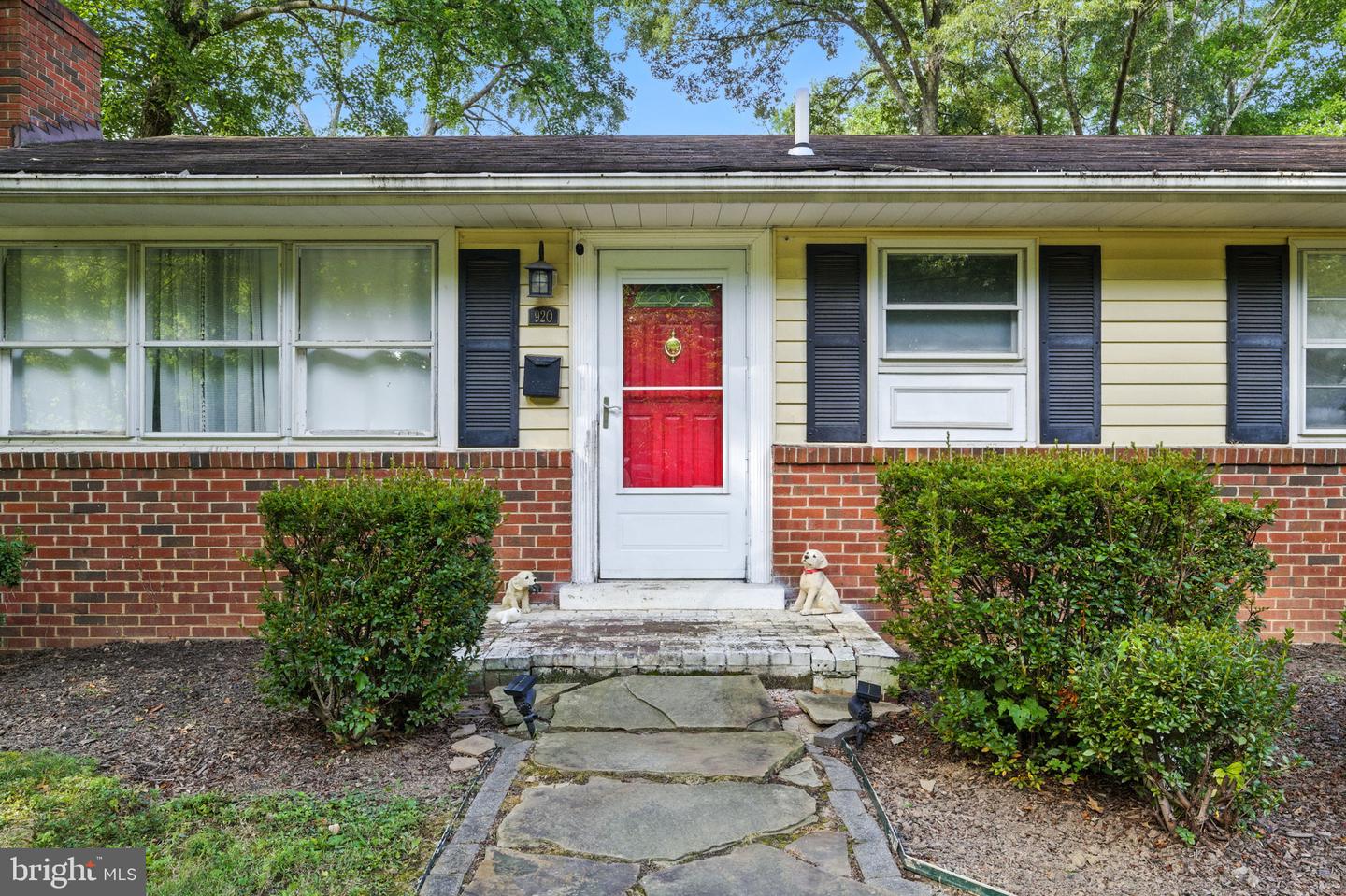 920 COTTAGE ST SW, VIENNA, Virginia 22180, 4 Bedrooms Bedrooms, ,2 BathroomsBathrooms,Residential,For sale,920 COTTAGE ST SW,VAFX2263840 MLS # VAFX2263840