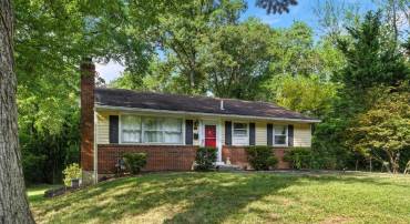 920 COTTAGE ST SW, VIENNA, Virginia 22180, 4 Bedrooms Bedrooms, ,2 BathroomsBathrooms,Residential,For sale,920 COTTAGE ST SW,VAFX2263840 MLS # VAFX2263840