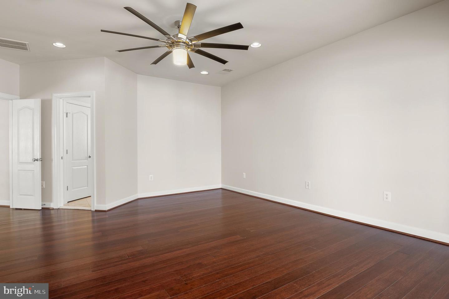 16862 REEF KNOT WAY, WOODBRIDGE, Virginia 22191, 5 Bedrooms Bedrooms, ,4 BathroomsBathrooms,Residential,For sale,16862 REEF KNOT WAY,VAPW2102818 MLS # VAPW2102818