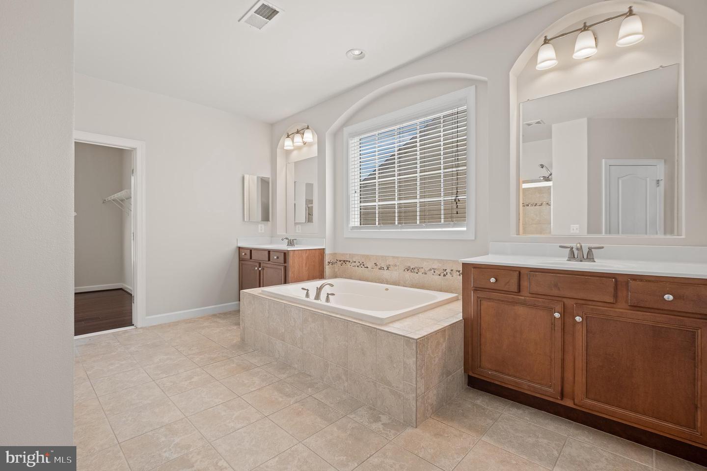 16862 REEF KNOT WAY, WOODBRIDGE, Virginia 22191, 5 Bedrooms Bedrooms, ,4 BathroomsBathrooms,Residential,For sale,16862 REEF KNOT WAY,VAPW2102818 MLS # VAPW2102818