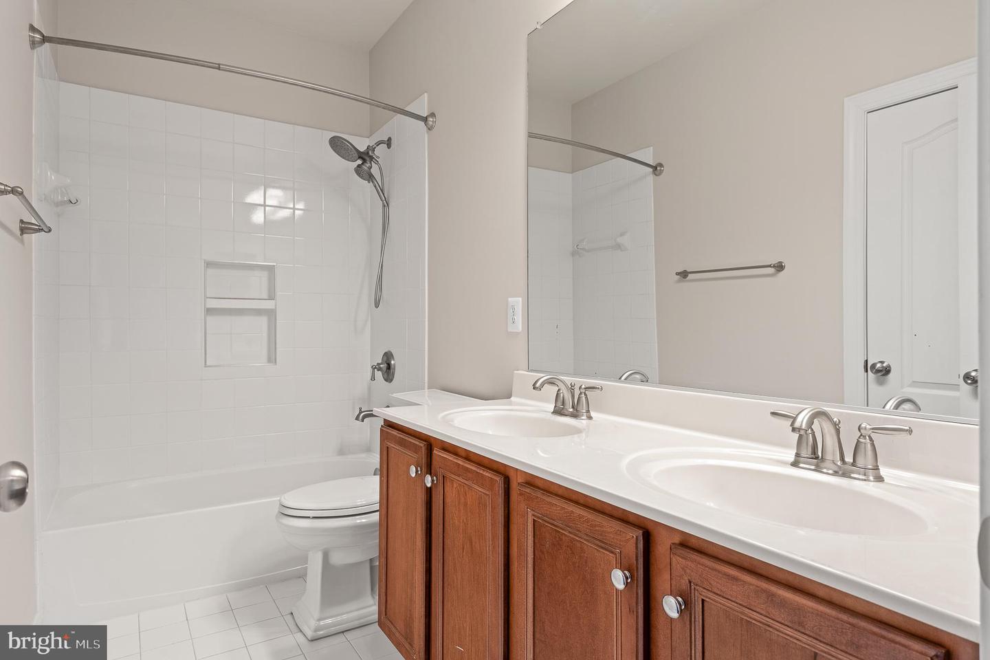 16862 REEF KNOT WAY, WOODBRIDGE, Virginia 22191, 5 Bedrooms Bedrooms, ,4 BathroomsBathrooms,Residential,For sale,16862 REEF KNOT WAY,VAPW2102818 MLS # VAPW2102818