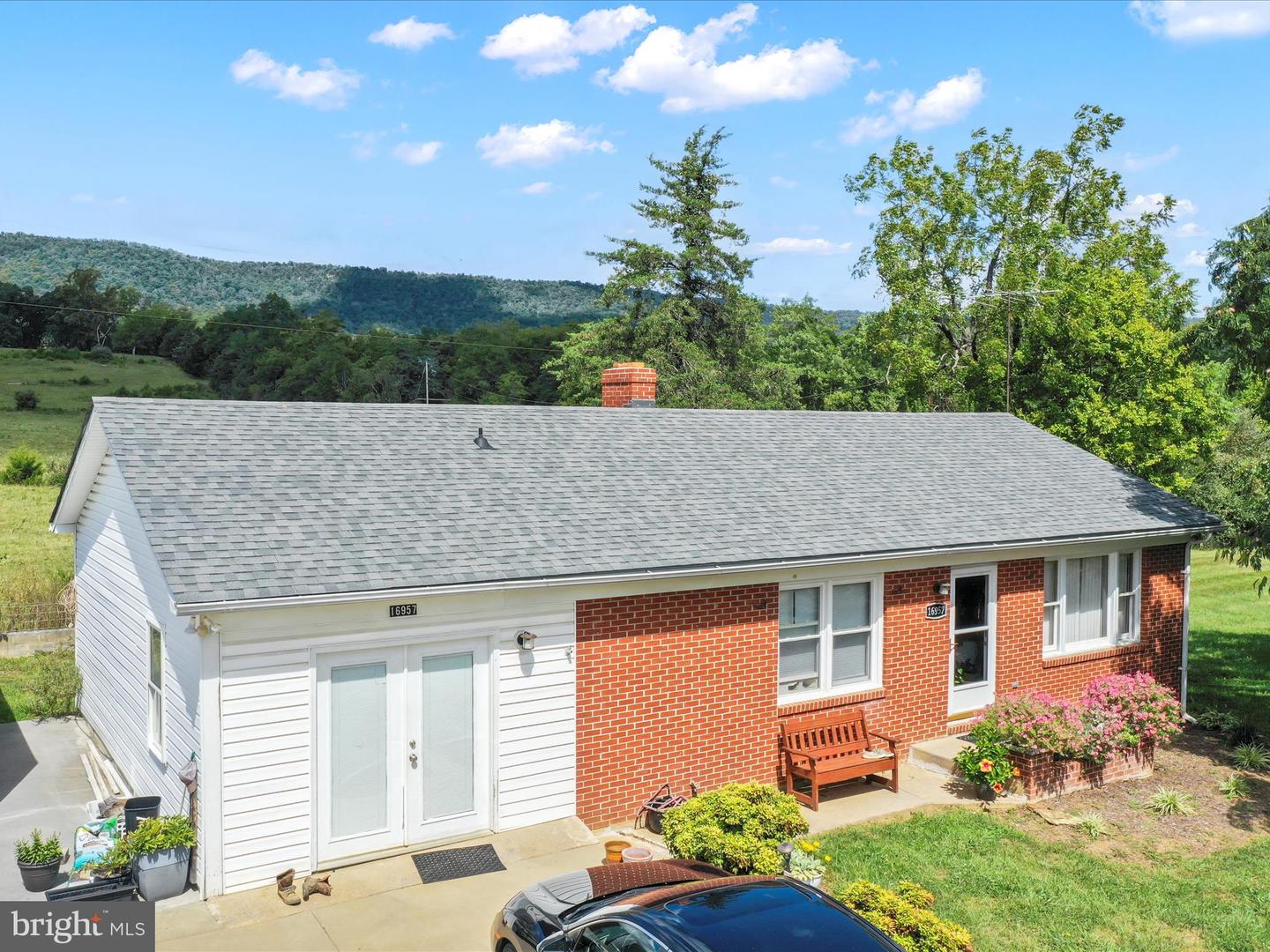 16957 BACK RD, STRASBURG, Virginia 22657, 2 Bedrooms Bedrooms, ,1 BathroomBathrooms,Residential,For sale,16957 BACK RD,VASH2012368 MLS # VASH2012368