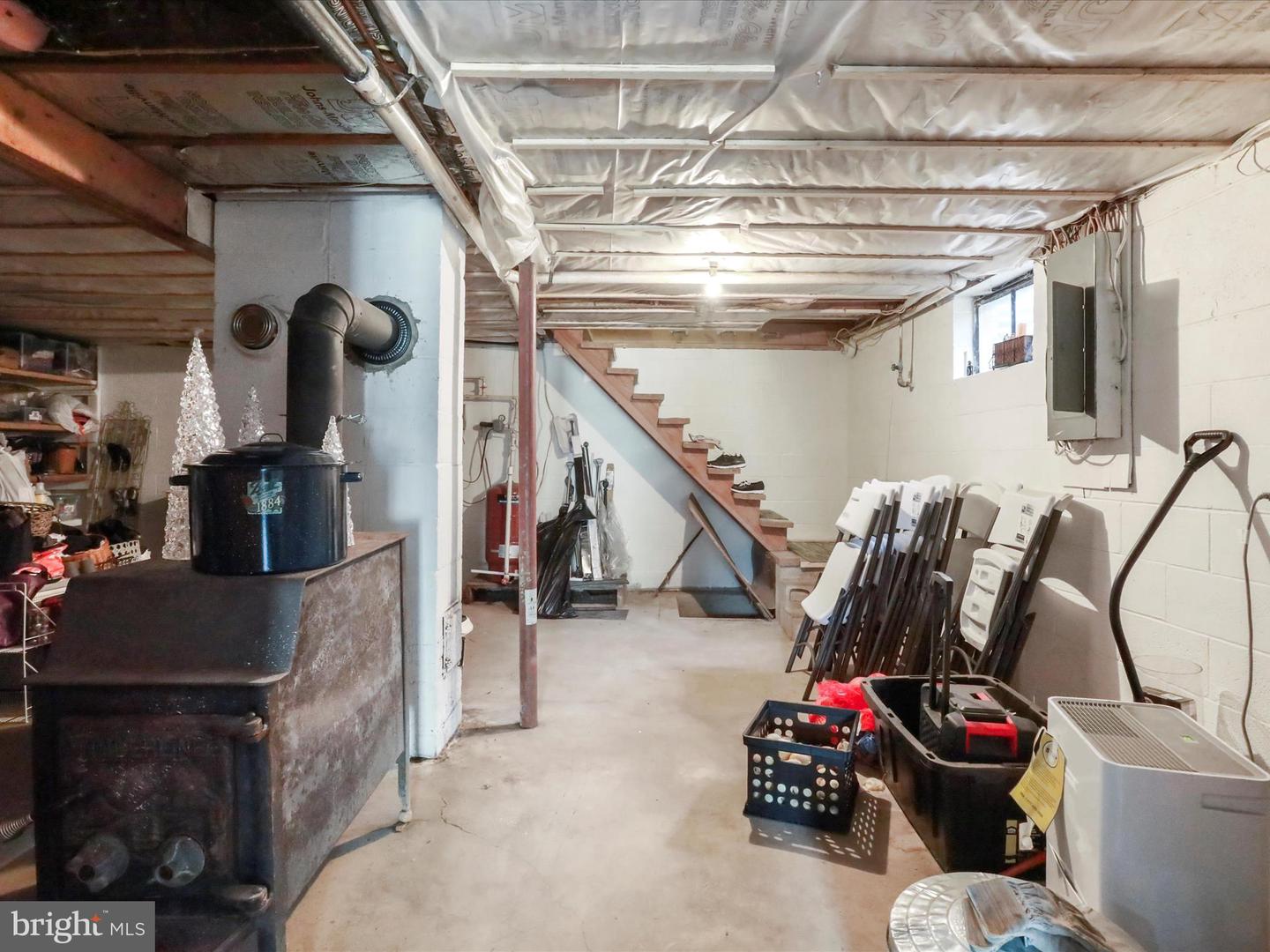 16957 BACK RD, STRASBURG, Virginia 22657, 2 Bedrooms Bedrooms, ,1 BathroomBathrooms,Residential,For sale,16957 BACK RD,VASH2012368 MLS # VASH2012368