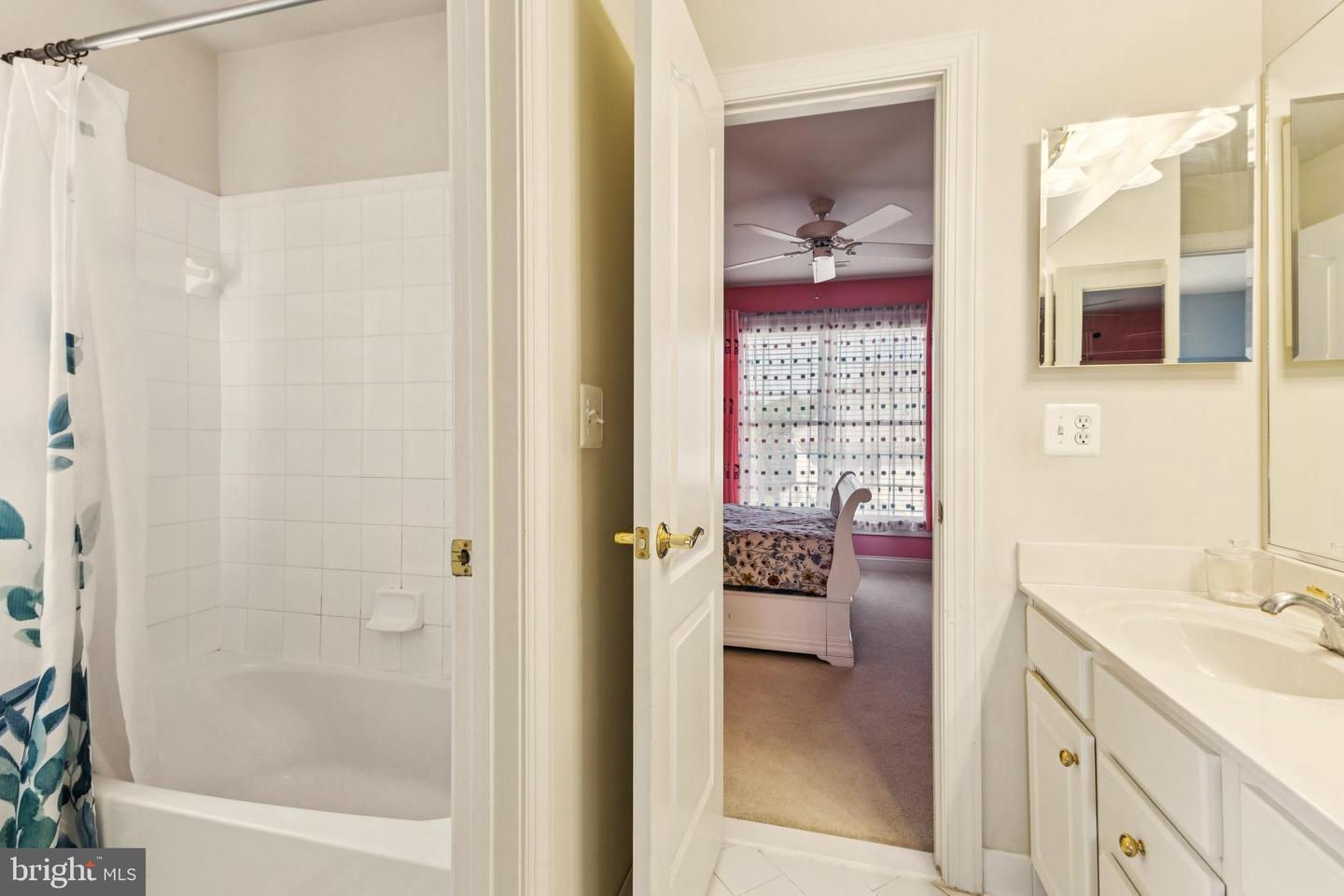 15013 RANSOM OAKS CT, GAINESVILLE, Virginia 20155, 5 Bedrooms Bedrooms, ,4 BathroomsBathrooms,Residential,For sale,15013 RANSOM OAKS CT,VAPW2102850 MLS # VAPW2102850