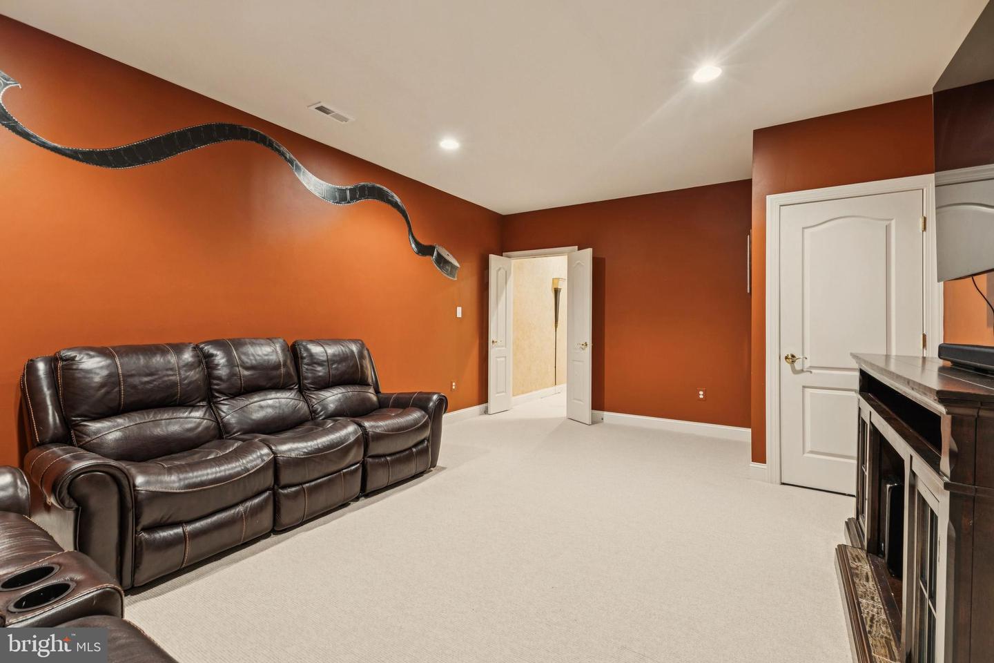 15013 RANSOM OAKS CT, GAINESVILLE, Virginia 20155, 5 Bedrooms Bedrooms, ,4 BathroomsBathrooms,Residential,For sale,15013 RANSOM OAKS CT,VAPW2102850 MLS # VAPW2102850