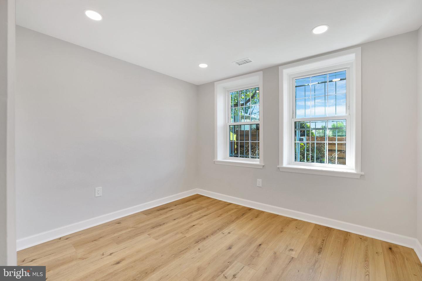 3821 W ST SE #A, WASHINGTON, District Of Columbia 20020, 3 Bedrooms Bedrooms, ,2 BathroomsBathrooms,Residential,For sale,3821 W ST SE #A,DCDC2217304 MLS # DCDC2217304