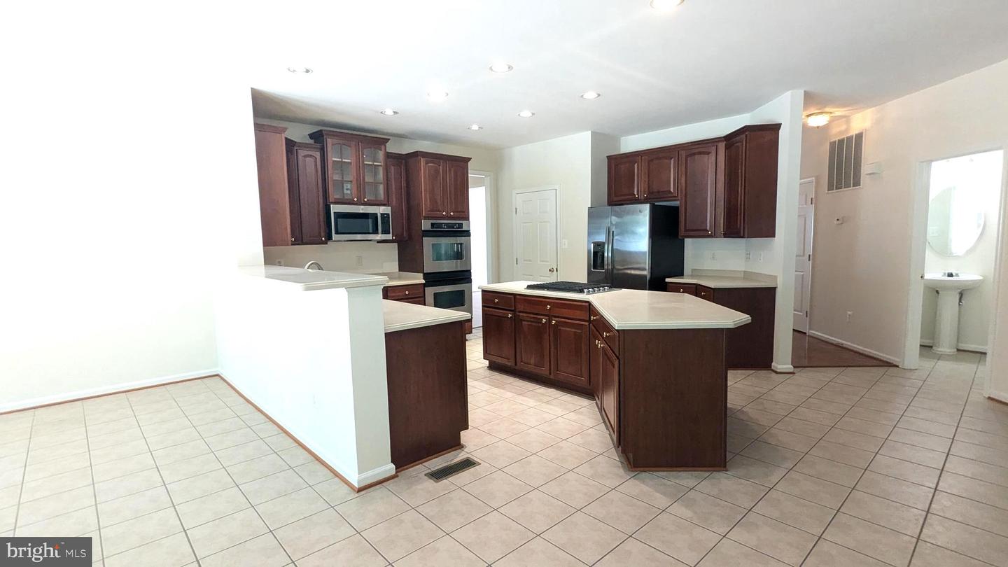 24 NUGENT DR, STAFFORD, Virginia 22554, 4 Bedrooms Bedrooms, ,4 BathroomsBathrooms,Residential,For sale,24 NUGENT DR,VAST2042248 MLS # VAST2042248