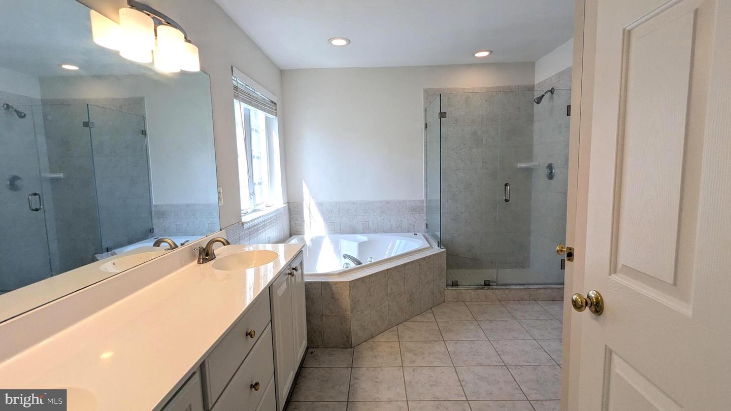 24 NUGENT DR, STAFFORD, Virginia 22554, 4 Bedrooms Bedrooms, ,4 BathroomsBathrooms,Residential,For sale,24 NUGENT DR,VAST2042248 MLS # VAST2042248