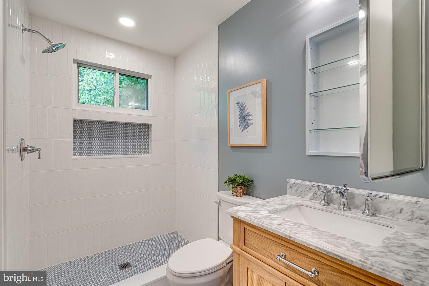 5137 RICHARDSON DR, FAIRFAX, Virginia 22032, 4 Bedrooms Bedrooms, 11 Rooms Rooms,2 BathroomsBathrooms,Residential,For sale,5137 RICHARDSON DR,VAFX2264136 MLS # VAFX2264136