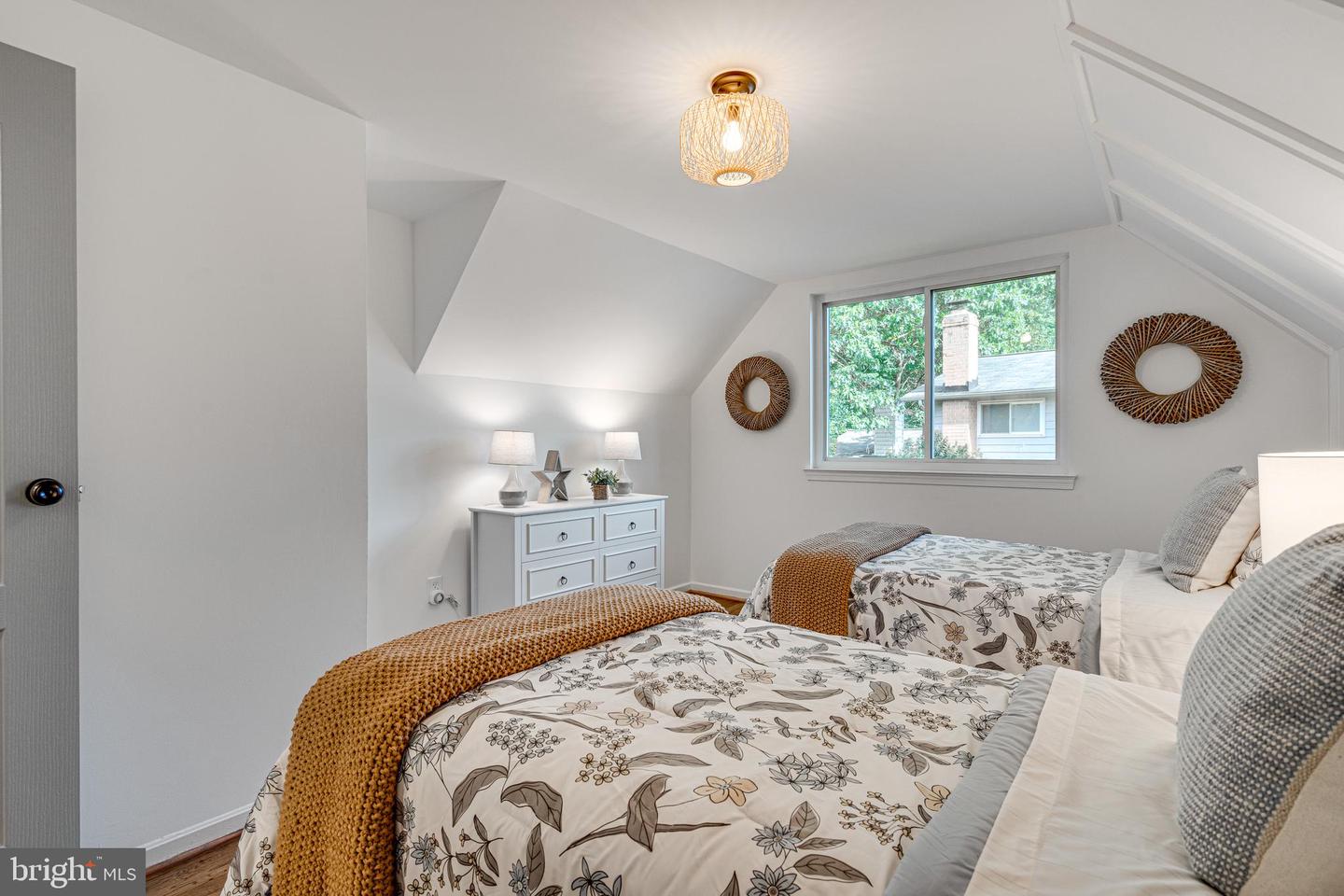 5137 RICHARDSON DR, FAIRFAX, Virginia 22032, 4 Bedrooms Bedrooms, 11 Rooms Rooms,2 BathroomsBathrooms,Residential,For sale,5137 RICHARDSON DR,VAFX2264136 MLS # VAFX2264136