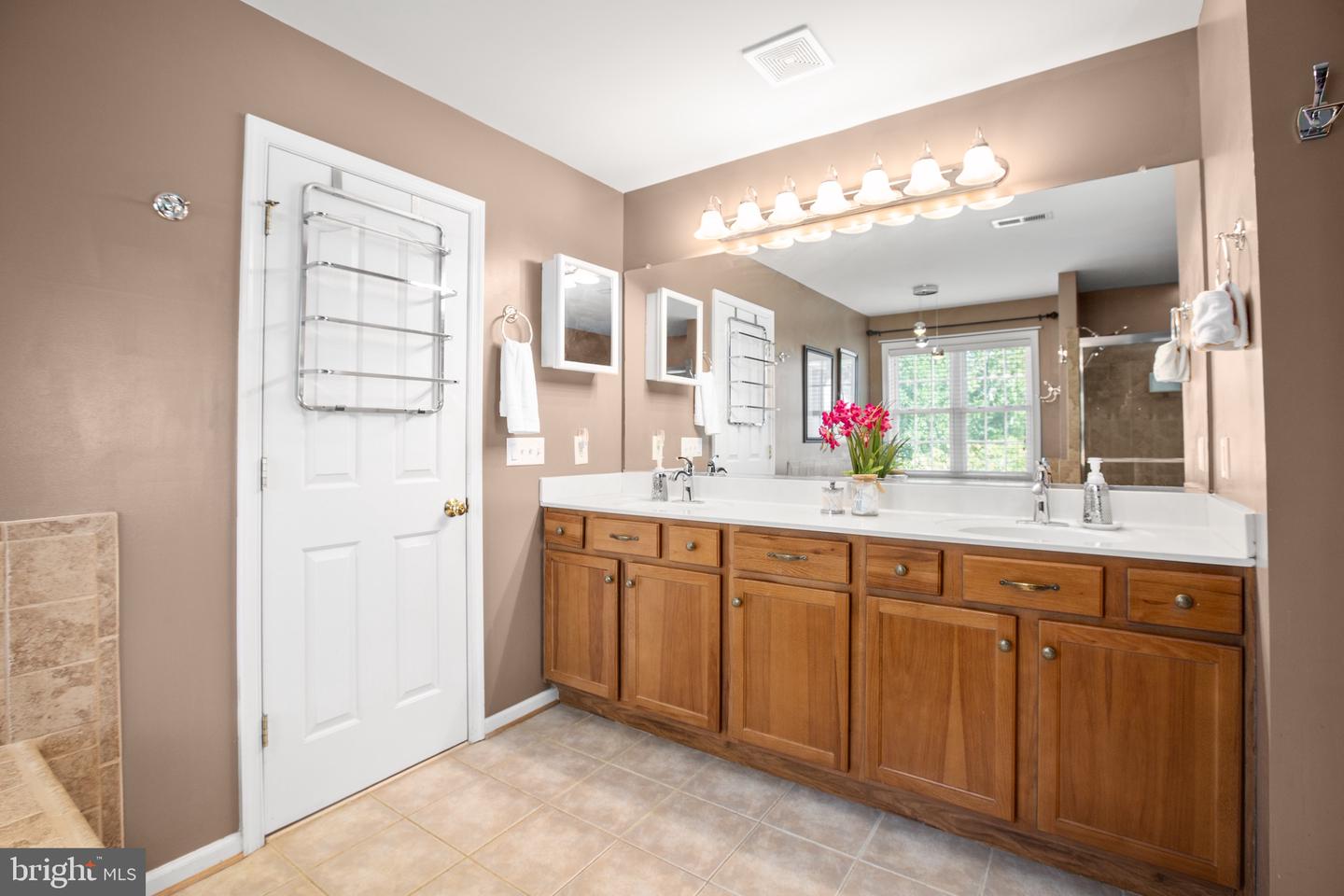 5803 TELLURIDE LN, SPOTSYLVANIA, Virginia 22553, 4 Bedrooms Bedrooms, 11 Rooms Rooms,2 BathroomsBathrooms,Residential,For sale,5803 TELLURIDE LN,VASP2035918 MLS # VASP2035918