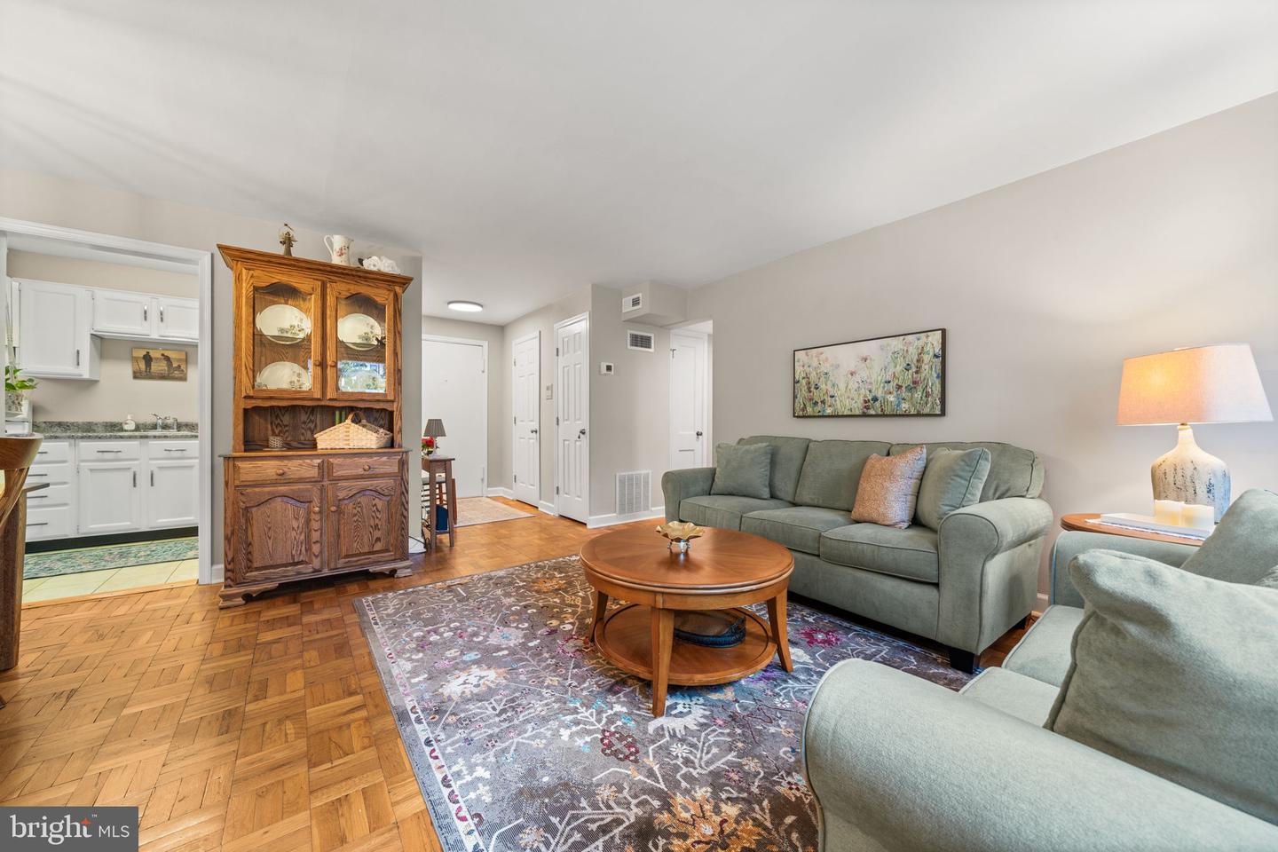 6701 W WAKEFIELD DR #A2, ALEXANDRIA, Virginia 22307, 2 Bedrooms Bedrooms, 5 Rooms Rooms,1 BathroomBathrooms,Residential,For sale,6701 W WAKEFIELD DR #A2,VAFX2264310 MLS # VAFX2264310