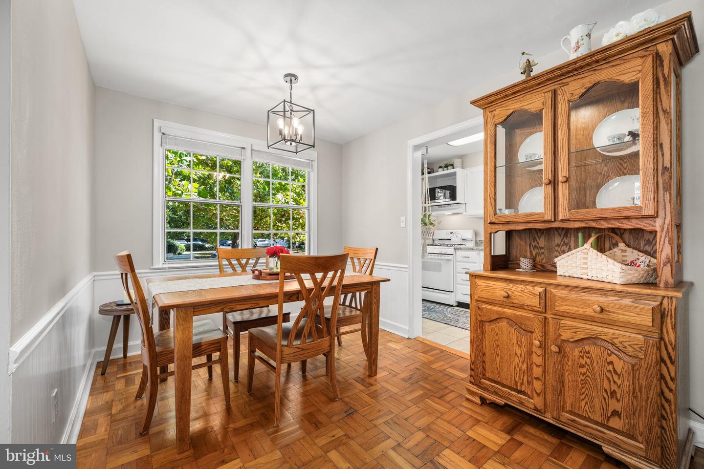 6701 W WAKEFIELD DR #A2, ALEXANDRIA, Virginia 22307, 2 Bedrooms Bedrooms, 5 Rooms Rooms,1 BathroomBathrooms,Residential,For sale,6701 W WAKEFIELD DR #A2,VAFX2264310 MLS # VAFX2264310