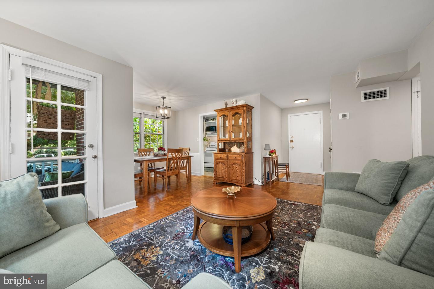 6701 W WAKEFIELD DR #A2, ALEXANDRIA, Virginia 22307, 2 Bedrooms Bedrooms, 5 Rooms Rooms,1 BathroomBathrooms,Residential,For sale,6701 W WAKEFIELD DR #A2,VAFX2264310 MLS # VAFX2264310
