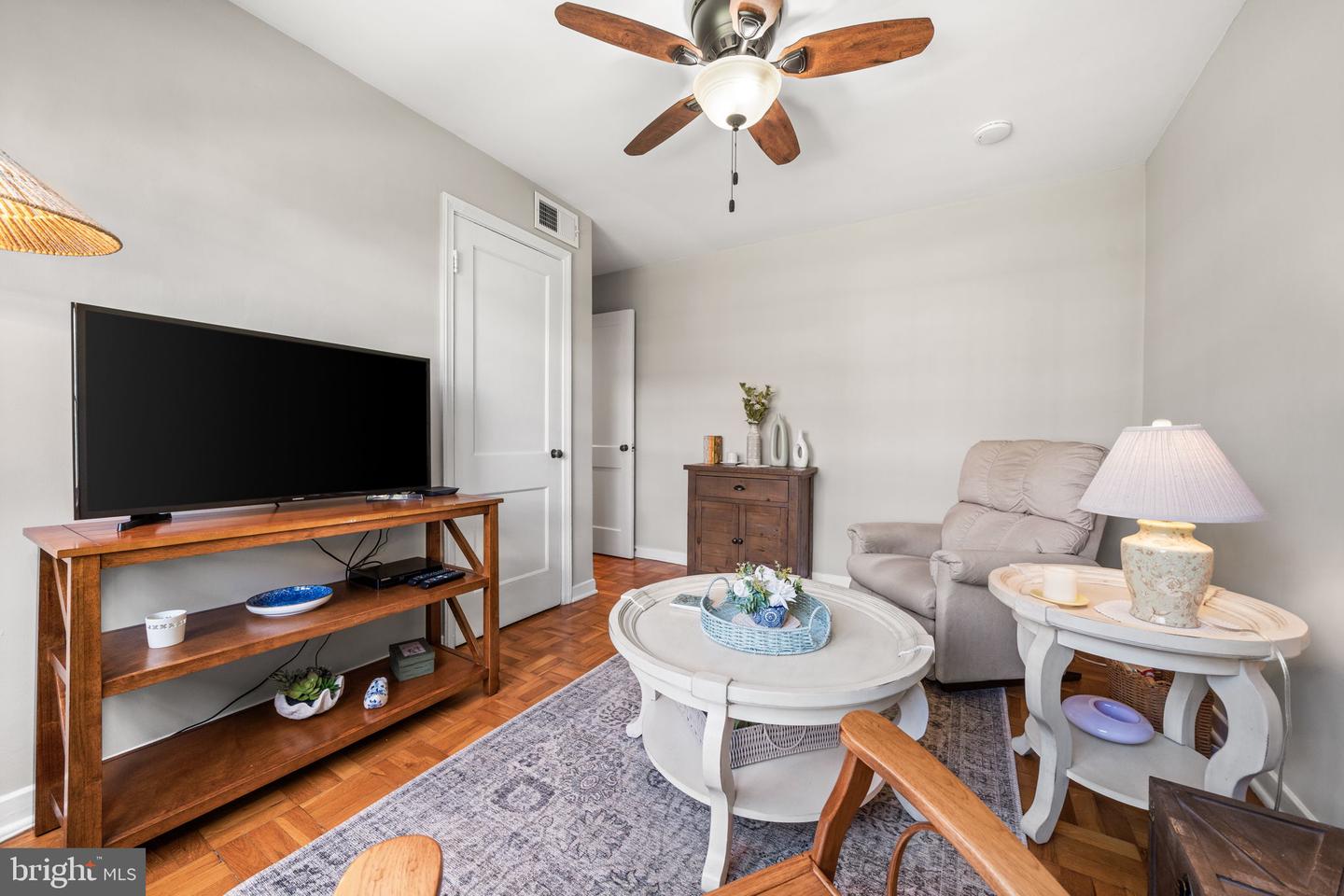 6701 W WAKEFIELD DR #A2, ALEXANDRIA, Virginia 22307, 2 Bedrooms Bedrooms, 5 Rooms Rooms,1 BathroomBathrooms,Residential,For sale,6701 W WAKEFIELD DR #A2,VAFX2264310 MLS # VAFX2264310