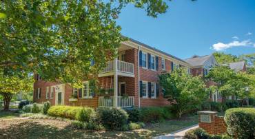 6701 W WAKEFIELD DR #A2, ALEXANDRIA, Virginia 22307, 2 Bedrooms Bedrooms, 5 Rooms Rooms,1 BathroomBathrooms,Residential,For sale,6701 W WAKEFIELD DR #A2,VAFX2264310 MLS # VAFX2264310