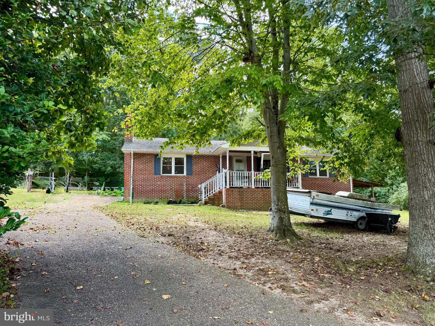 19 PERKINS LN, STAFFORD, Virginia 22554, 3 Bedrooms Bedrooms, 6 Rooms Rooms,3 BathroomsBathrooms,Residential,For sale,19 PERKINS LN,VAST2042308 MLS # VAST2042308
