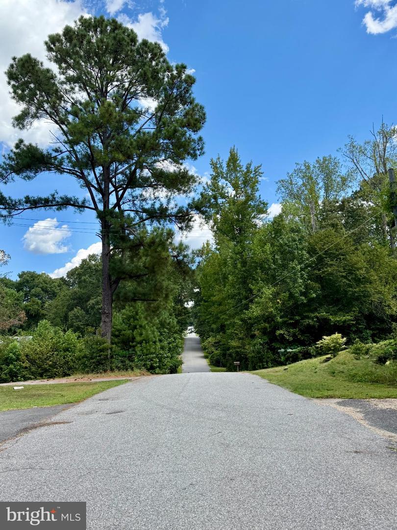19 PERKINS LN, STAFFORD, Virginia 22554, 3 Bedrooms Bedrooms, 6 Rooms Rooms,3 BathroomsBathrooms,Residential,For sale,19 PERKINS LN,VAST2042308 MLS # VAST2042308