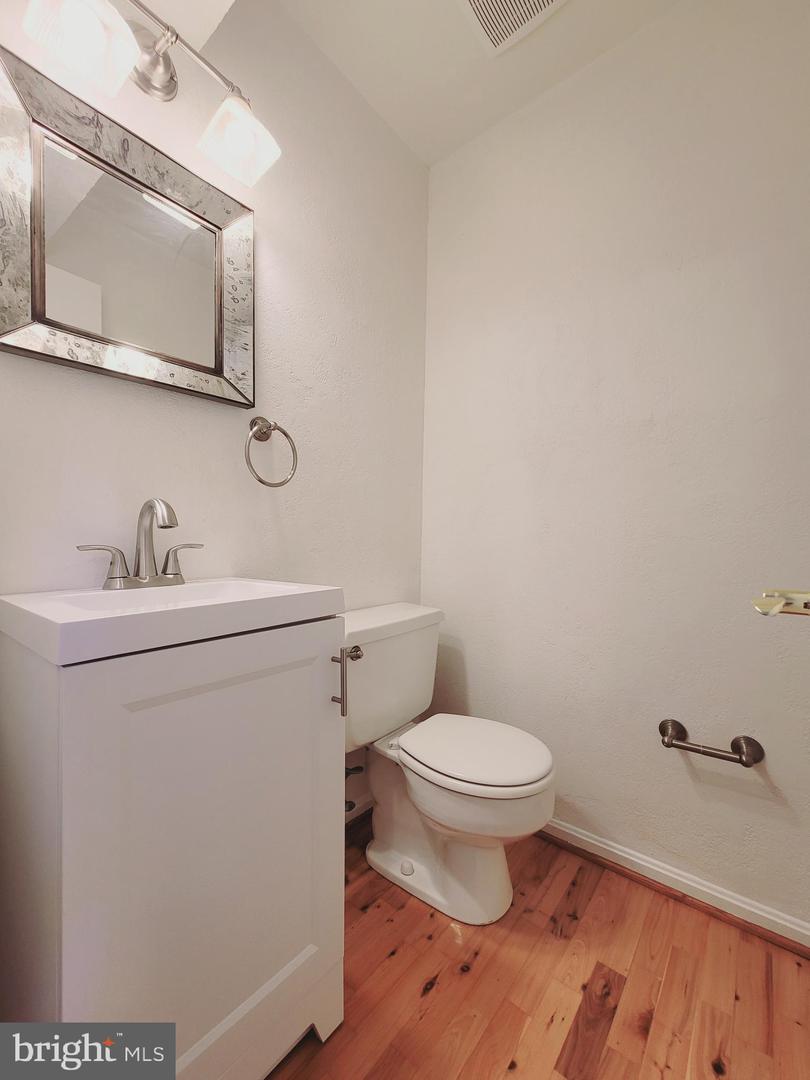 9165 BROKEN OAK PL #41C, BURKE, Virginia 22015, 3 Bedrooms Bedrooms, ,2 BathroomsBathrooms,Residential,For sale,9165 BROKEN OAK PL #41C,VAFX2264440 MLS # VAFX2264440