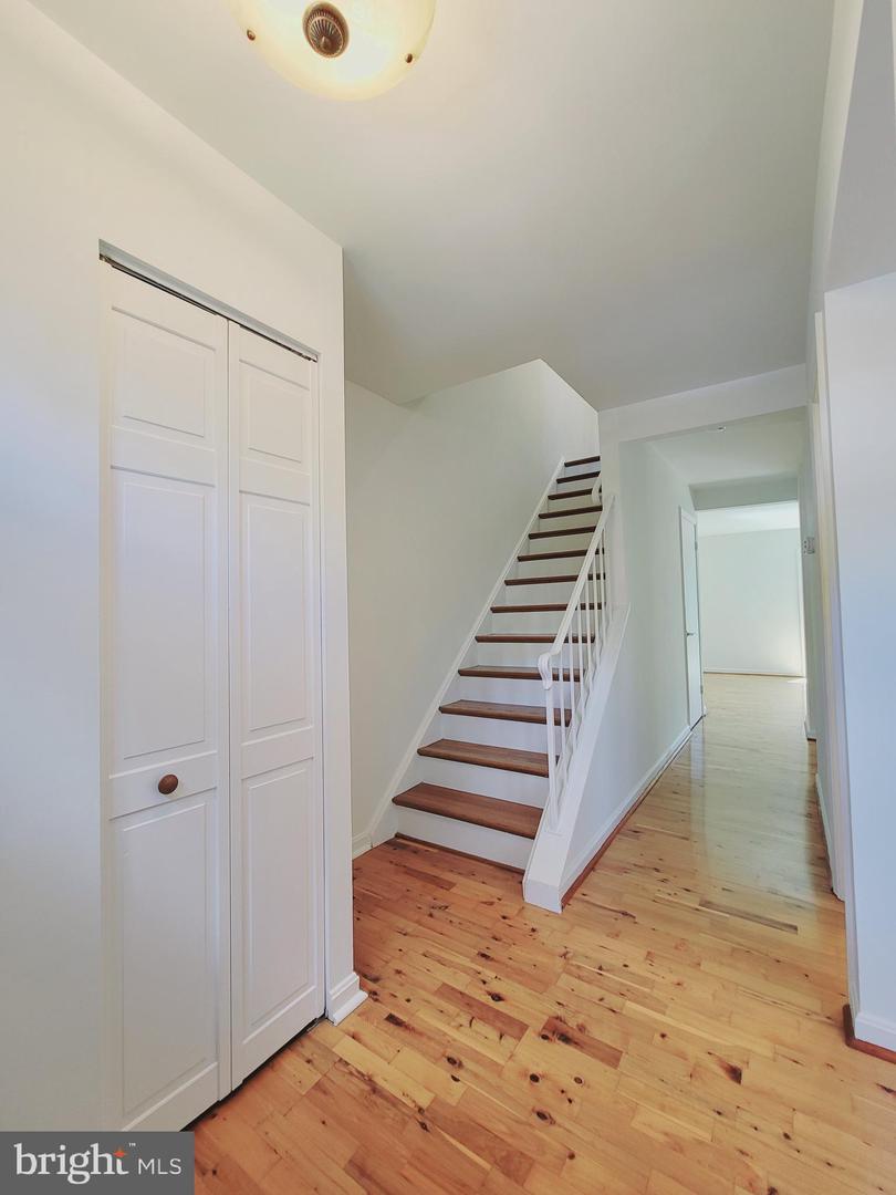 9165 BROKEN OAK PL #41C, BURKE, Virginia 22015, 3 Bedrooms Bedrooms, ,2 BathroomsBathrooms,Residential,For sale,9165 BROKEN OAK PL #41C,VAFX2264440 MLS # VAFX2264440