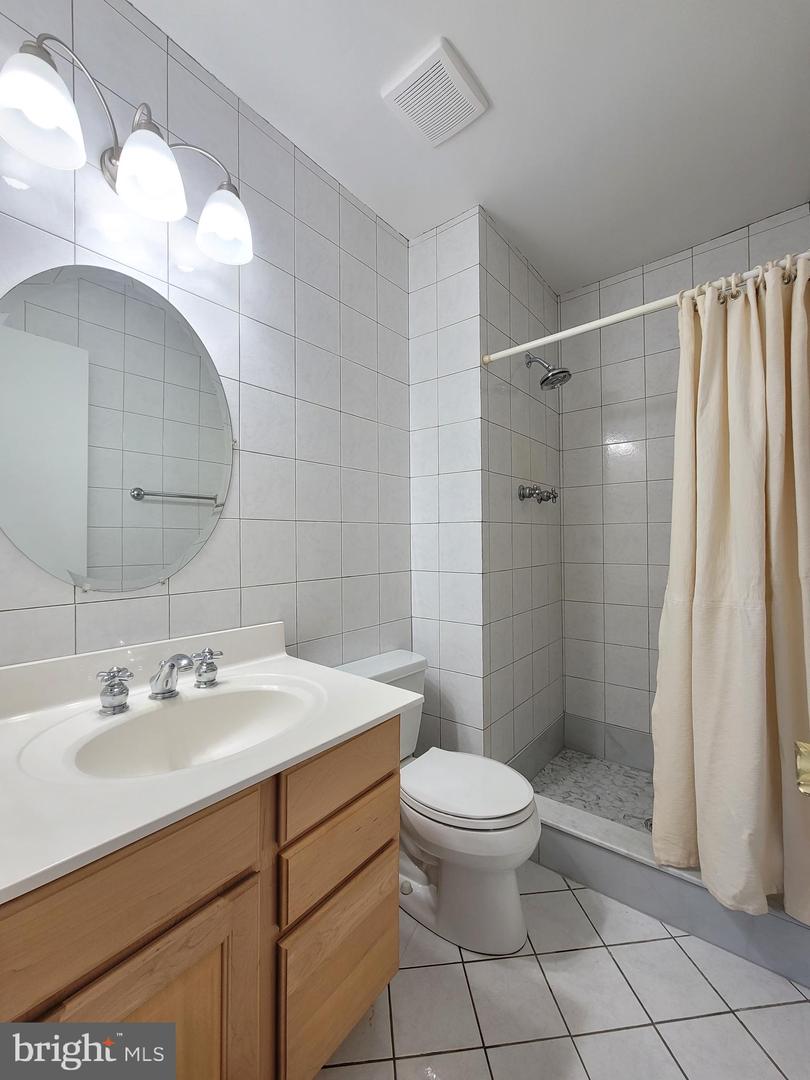 9165 BROKEN OAK PL #41C, BURKE, Virginia 22015, 3 Bedrooms Bedrooms, ,2 BathroomsBathrooms,Residential,For sale,9165 BROKEN OAK PL #41C,VAFX2264440 MLS # VAFX2264440