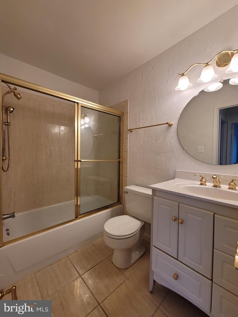 9165 BROKEN OAK PL #41C, BURKE, Virginia 22015, 3 Bedrooms Bedrooms, ,2 BathroomsBathrooms,Residential,For sale,9165 BROKEN OAK PL #41C,VAFX2264440 MLS # VAFX2264440