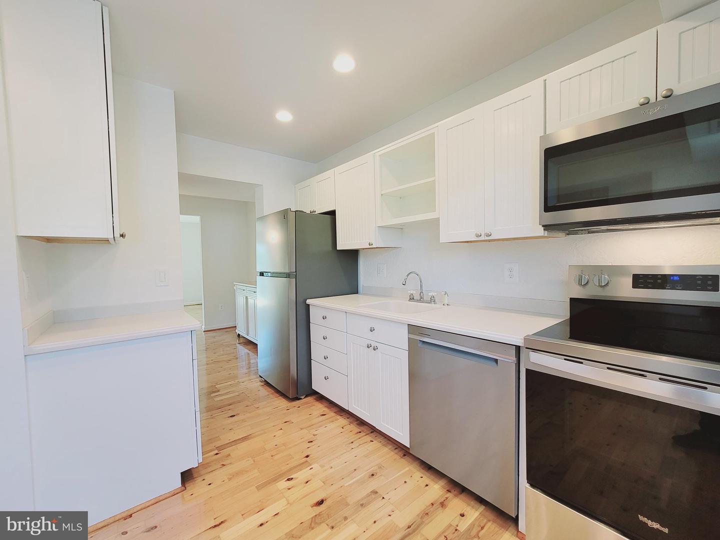 9165 BROKEN OAK PL #41C, BURKE, Virginia 22015, 3 Bedrooms Bedrooms, ,2 BathroomsBathrooms,Residential,For sale,9165 BROKEN OAK PL #41C,VAFX2264440 MLS # VAFX2264440