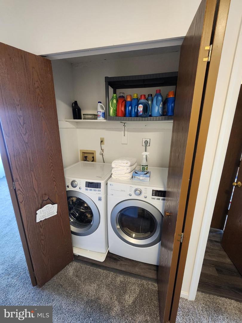 389 SURREY CLUB LN, STEPHENS CITY, Virginia 22655, 2 Bedrooms Bedrooms, 8 Rooms Rooms,1 BathroomBathrooms,Residential,For sale,389 SURREY CLUB LN,VAFV2036546 MLS # VAFV2036546