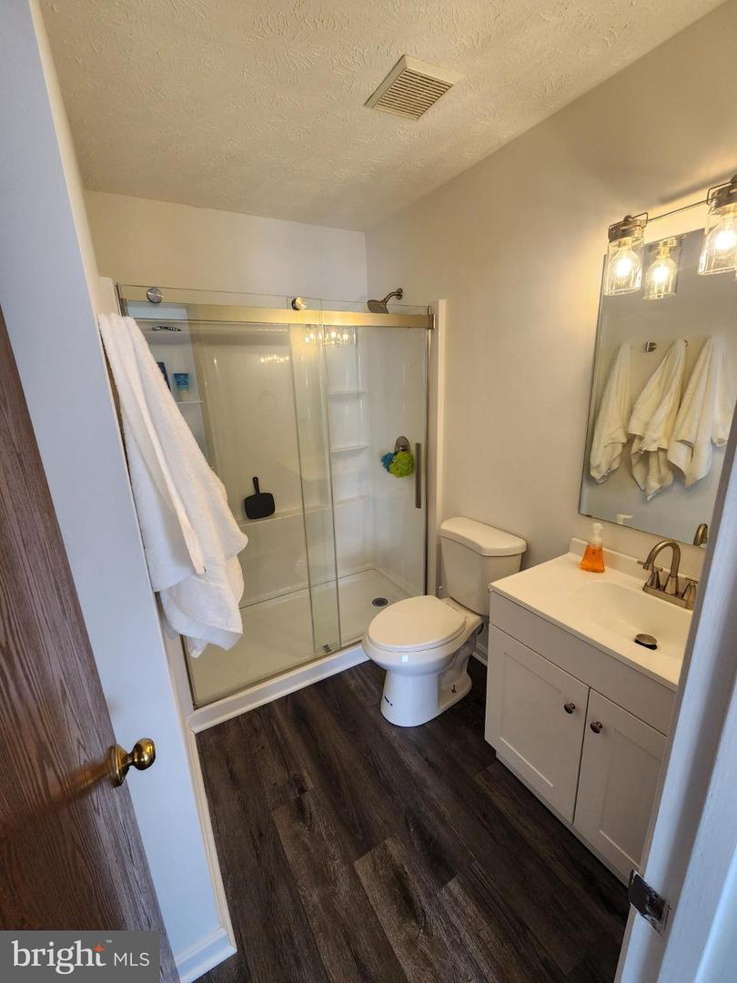 389 SURREY CLUB LN, STEPHENS CITY, Virginia 22655, 2 Bedrooms Bedrooms, 8 Rooms Rooms,1 BathroomBathrooms,Residential,For sale,389 SURREY CLUB LN,VAFV2036546 MLS # VAFV2036546