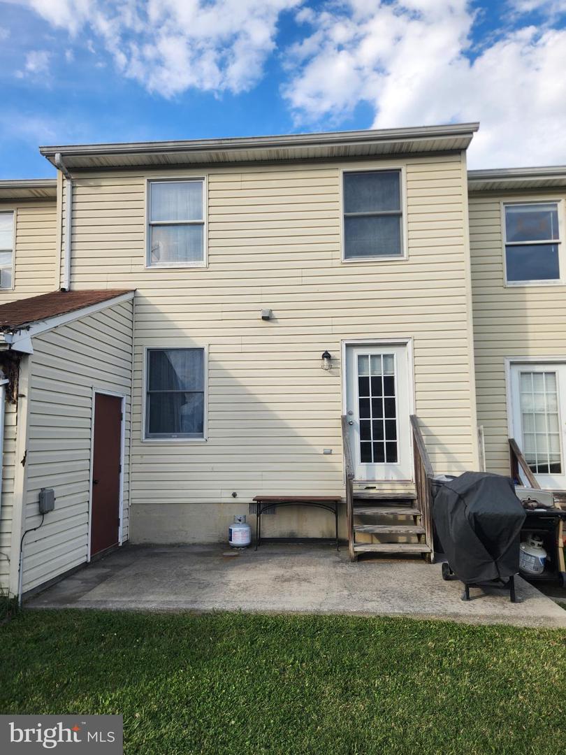 389 SURREY CLUB LN, STEPHENS CITY, Virginia 22655, 2 Bedrooms Bedrooms, 8 Rooms Rooms,1 BathroomBathrooms,Residential,For sale,389 SURREY CLUB LN,VAFV2036546 MLS # VAFV2036546