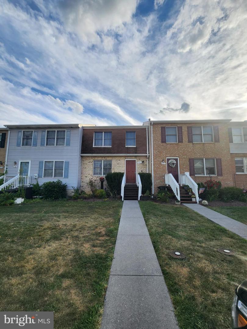 389 SURREY CLUB LN, STEPHENS CITY, Virginia 22655, 2 Bedrooms Bedrooms, 8 Rooms Rooms,1 BathroomBathrooms,Residential,For sale,389 SURREY CLUB LN,VAFV2036546 MLS # VAFV2036546