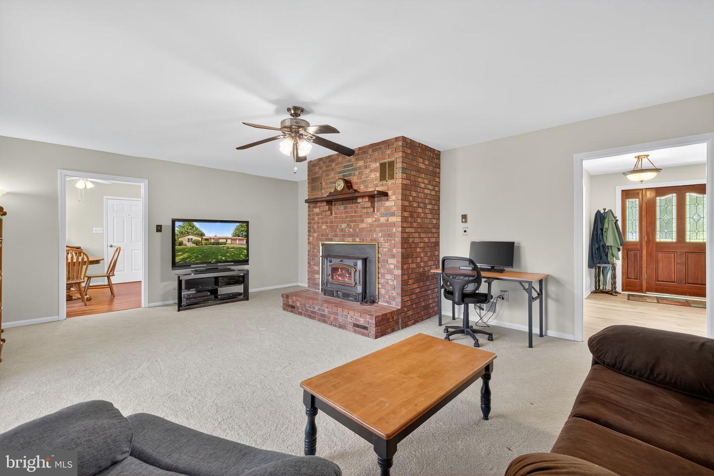 8004 COOKS CT, WARRENTON, Virginia 20186, 3 Bedrooms Bedrooms, 9 Rooms Rooms,2 BathroomsBathrooms,Residential,For sale,8004 COOKS CT,VAFQ2018136 MLS # VAFQ2018136