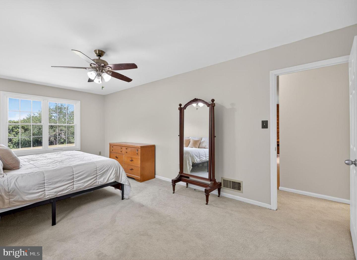 8004 COOKS CT, WARRENTON, Virginia 20186, 3 Bedrooms Bedrooms, 9 Rooms Rooms,2 BathroomsBathrooms,Residential,For sale,8004 COOKS CT,VAFQ2018136 MLS # VAFQ2018136