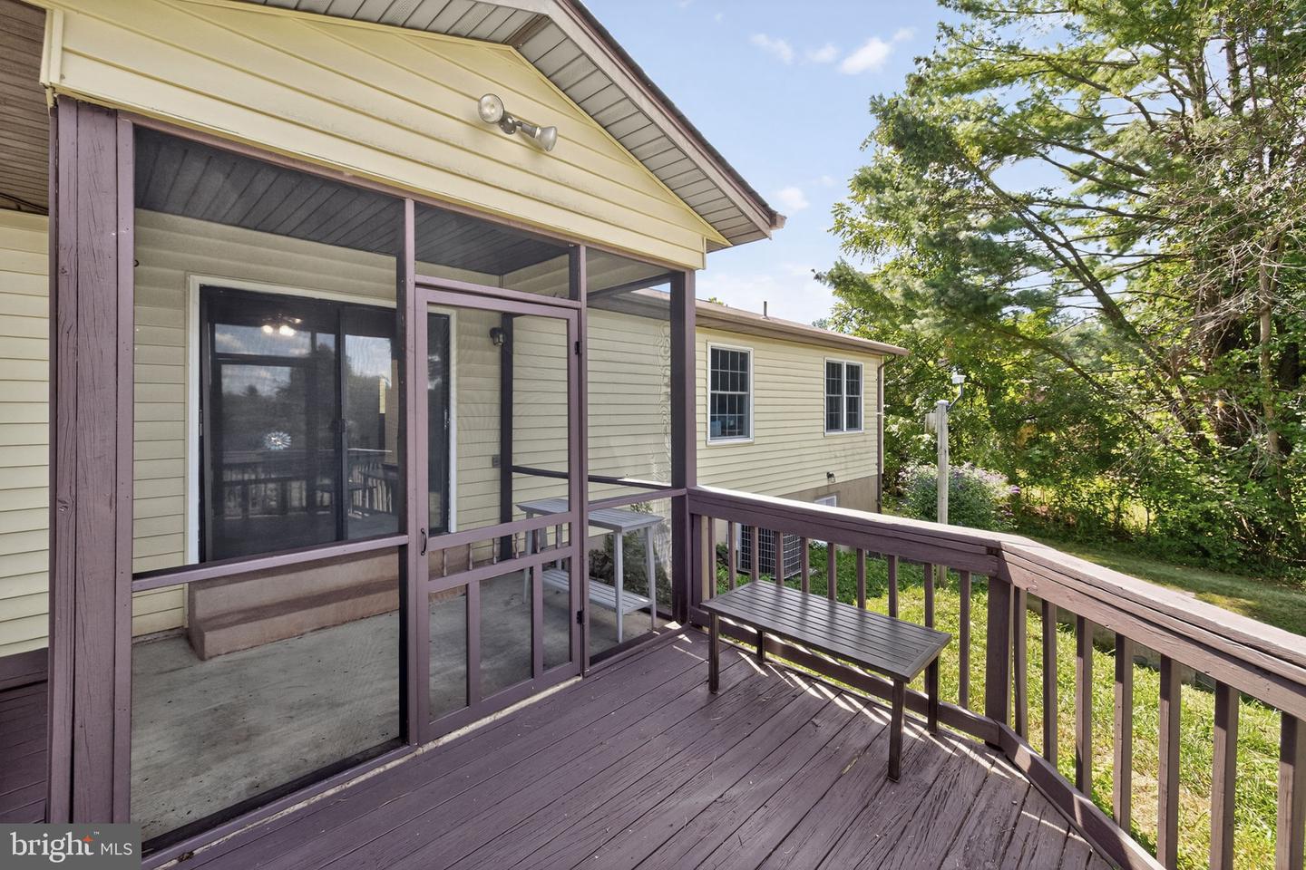 8004 COOKS CT, WARRENTON, Virginia 20186, 3 Bedrooms Bedrooms, 9 Rooms Rooms,2 BathroomsBathrooms,Residential,For sale,8004 COOKS CT,VAFQ2018136 MLS # VAFQ2018136