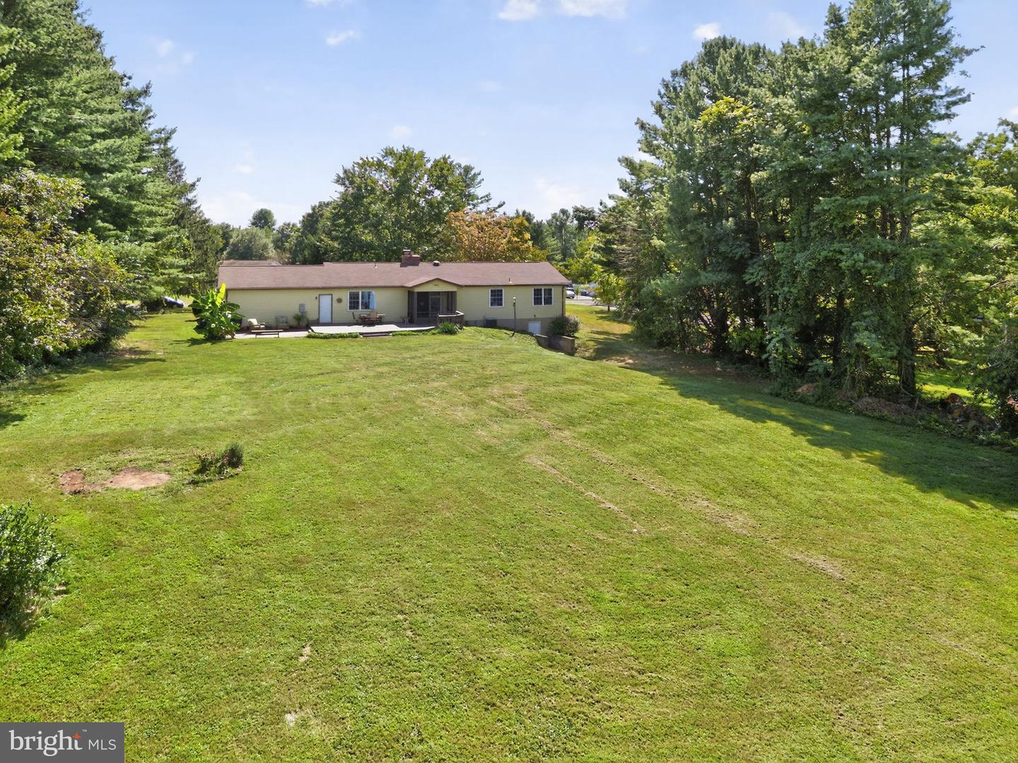 8004 COOKS CT, WARRENTON, Virginia 20186, 3 Bedrooms Bedrooms, 9 Rooms Rooms,2 BathroomsBathrooms,Residential,For sale,8004 COOKS CT,VAFQ2018136 MLS # VAFQ2018136