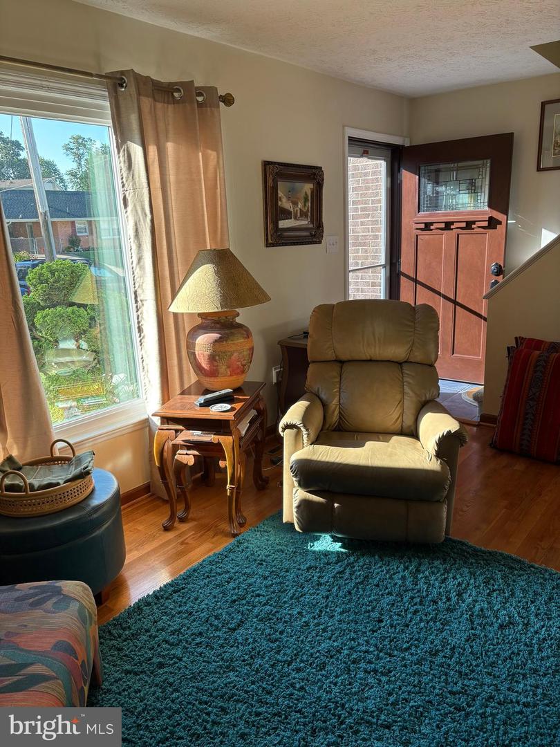 1322-B MADISON AVE #B, FRONT ROYAL, Virginia 22630, 3 Bedrooms Bedrooms, 6 Rooms Rooms,1 BathroomBathrooms,Residential,For sale,1322-B MADISON AVE #B,VAWR2012174 MLS # VAWR2012174