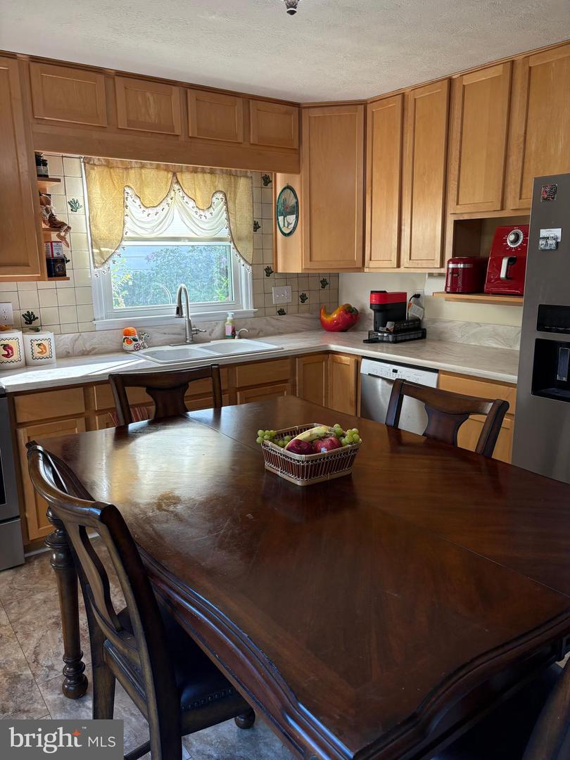 1322-B MADISON AVE #B, FRONT ROYAL, Virginia 22630, 3 Bedrooms Bedrooms, 6 Rooms Rooms,1 BathroomBathrooms,Residential,For sale,1322-B MADISON AVE #B,VAWR2012174 MLS # VAWR2012174