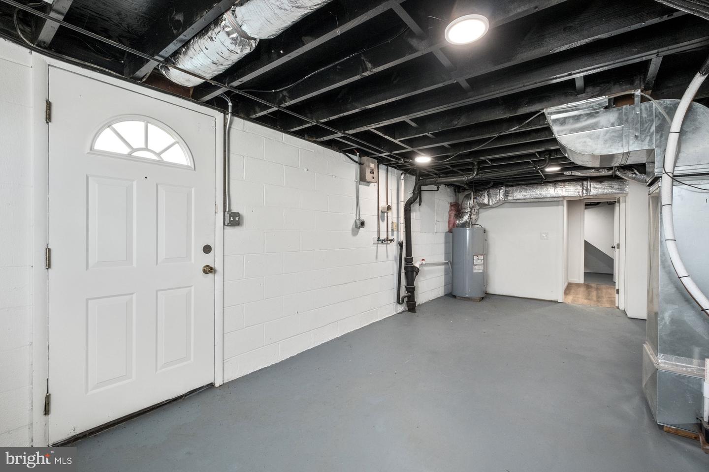 560 MASSANUTTEN VIEW DR, PENN LAIRD, Virginia 22846, 4 Bedrooms Bedrooms, ,2 BathroomsBathrooms,Residential,For sale,560 MASSANUTTEN VIEW DR,VARO2002548 MLS # VARO2002548