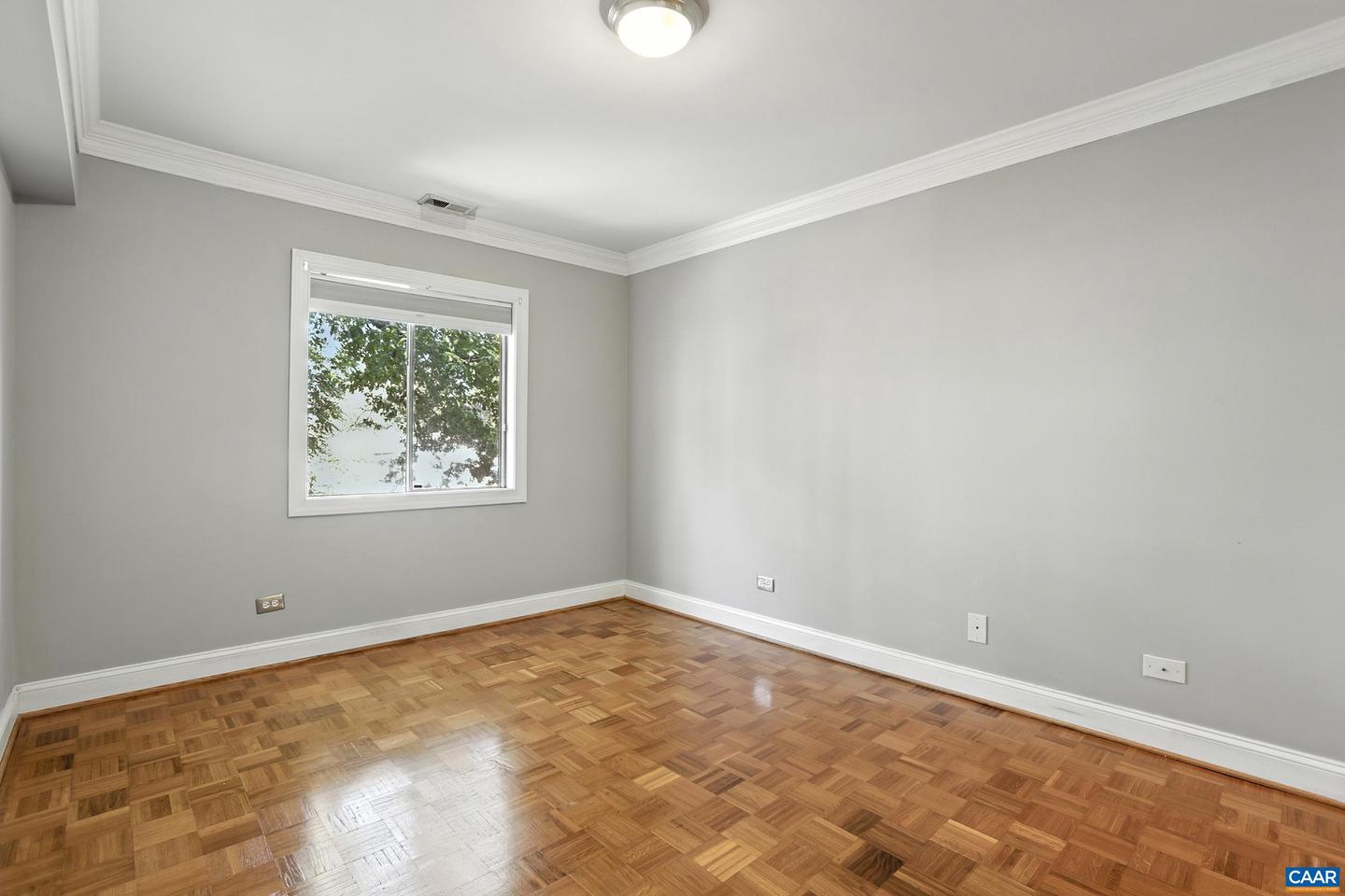 1800 JEFFERSON PARK AVE #120, CHARLOTTESVILLE, Virginia 22903, 1 Bedroom Bedrooms, ,1 BathroomBathrooms,Residential,For sale,1800 JEFFERSON PARK AVE #120,668480 MLS # 668480