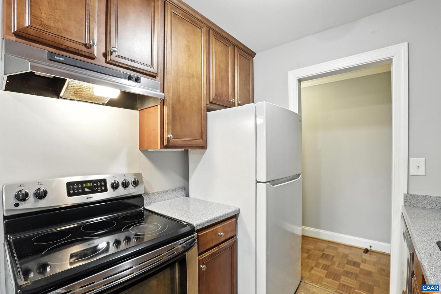 1800 JEFFERSON PARK AVE #120, CHARLOTTESVILLE, Virginia 22903, 1 Bedroom Bedrooms, ,1 BathroomBathrooms,Residential,For sale,1800 JEFFERSON PARK AVE #120,668480 MLS # 668480