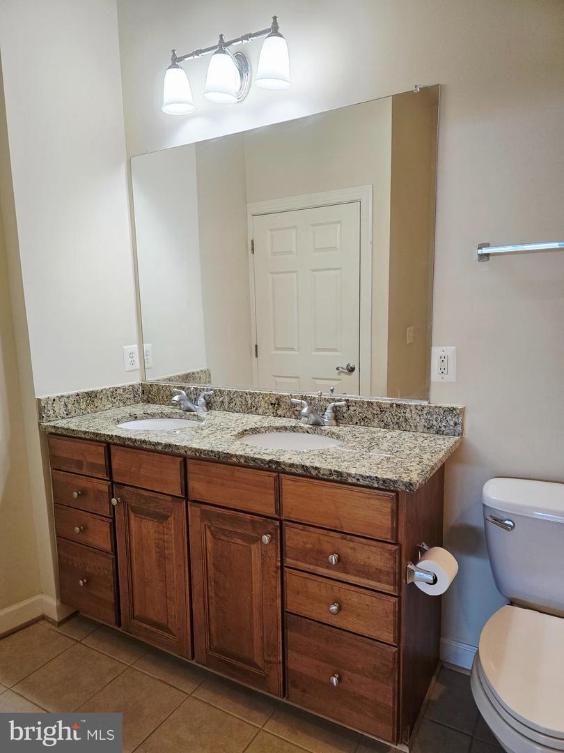 680 WATERMANS DR #301, WOODBRIDGE, Virginia 22191, 1 Bedroom Bedrooms, 5 Rooms Rooms,1 BathroomBathrooms,Residential,For sale,680 WATERMANS DR #301,VAPW2103058 MLS # VAPW2103058