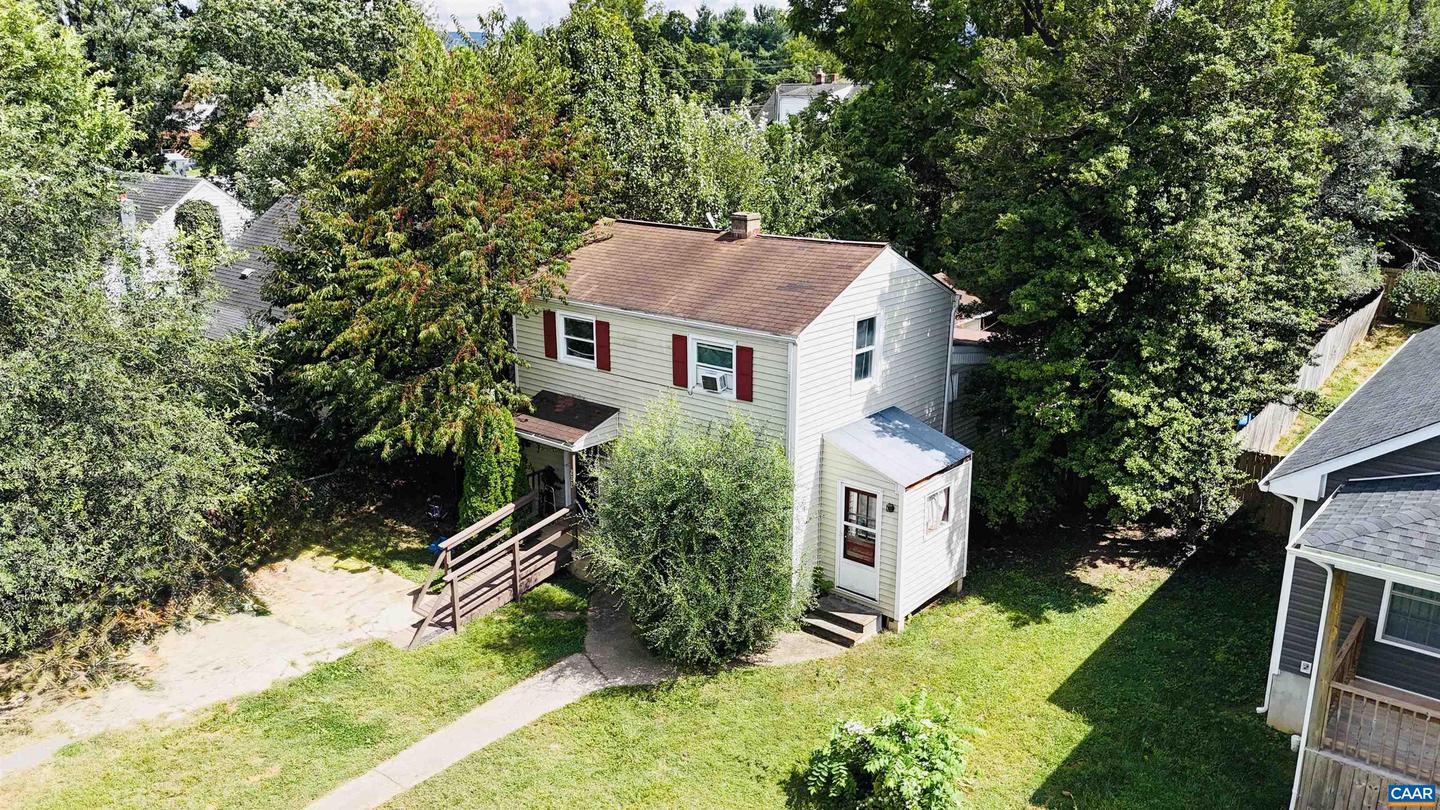 222 JAMES AVE, WAYNESBORO, Virginia 22980, 3 Bedrooms Bedrooms, ,1 BathroomBathrooms,Residential,For sale,222 JAMES AVE,668483 MLS # 668483