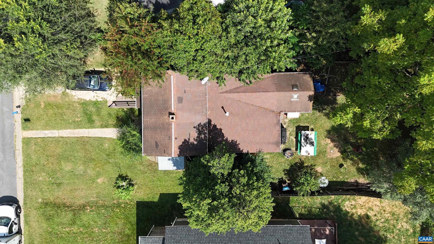 222 JAMES AVE, WAYNESBORO, Virginia 22980, 3 Bedrooms Bedrooms, ,1 BathroomBathrooms,Residential,For sale,222 JAMES AVE,668483 MLS # 668483